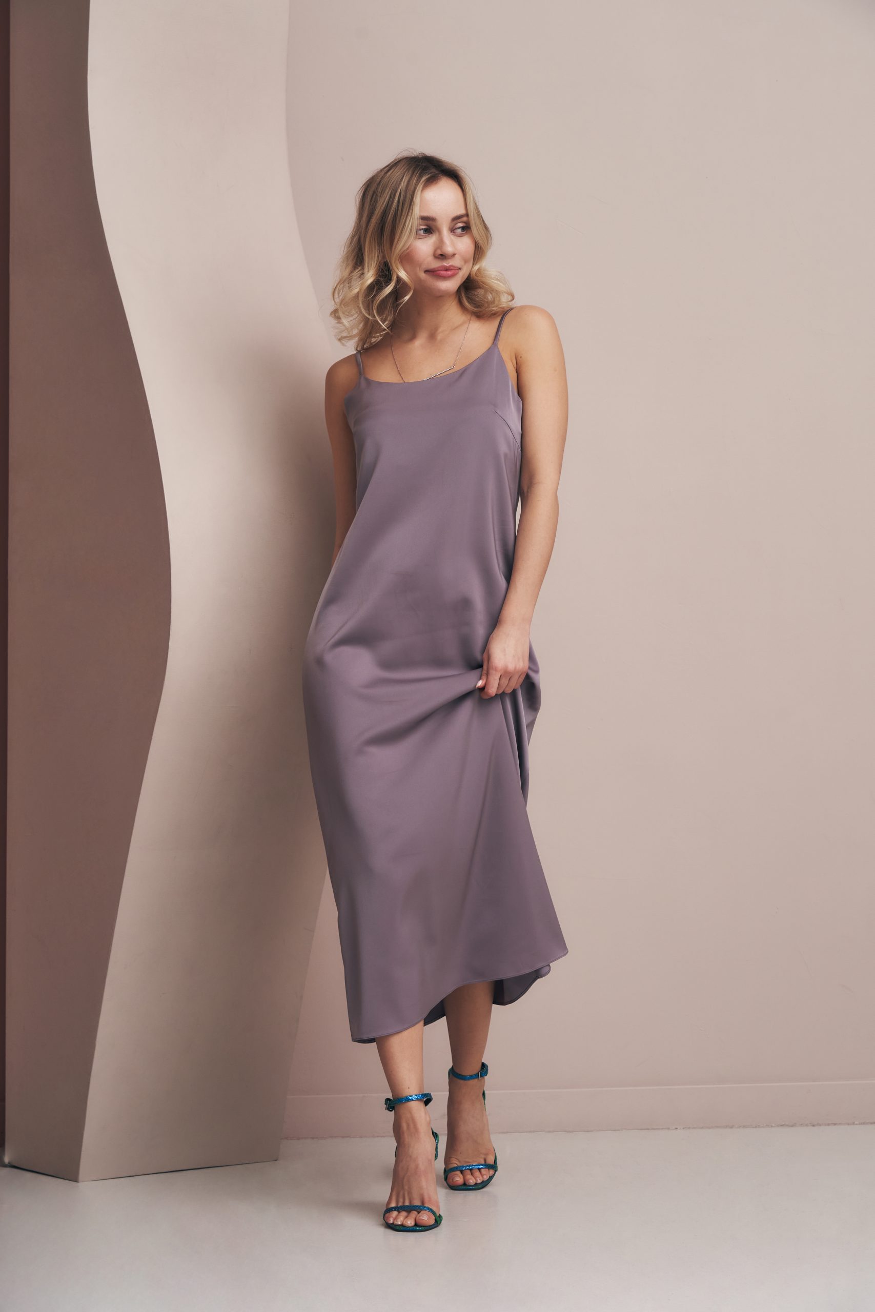 Платье в бельевом стиле фиолетовое купить онлайн